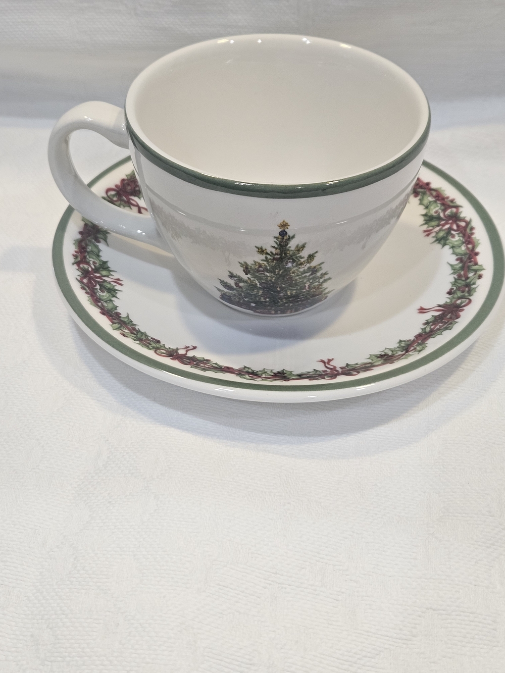 Holiday Evergreen Teacup and Saucer - White and Green